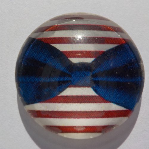 Cabochon de verre avec son image de marinière rouge, blanc,  noeud bleu