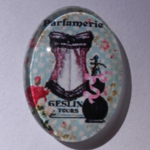 Cabochon de verre ovale 18x25 mm buste de femme et son parfum