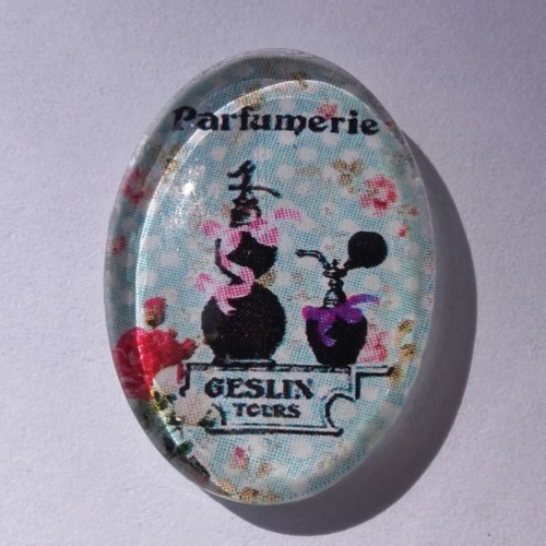 Cabochon de verre ovale 18x25 mm de parfum