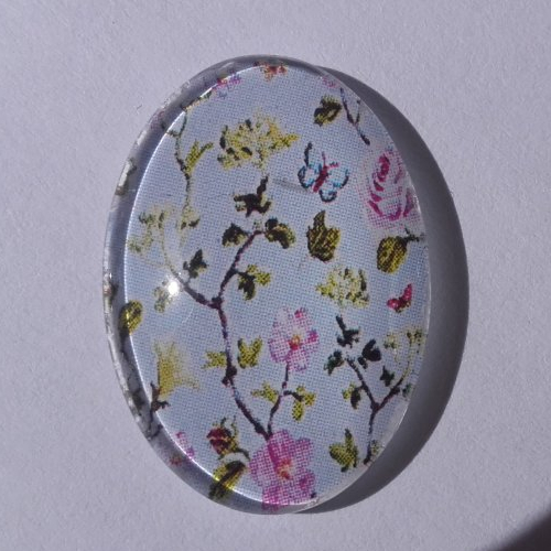 Cabochon de verre, fleur, papillons, ovale, 25x18 mm