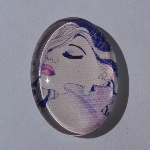 Cabochon de verre, jeune femme, parme, mauve, ovale, 25 x 18 mm