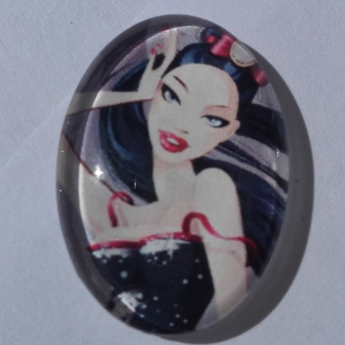 Cabochon de verre, jeune femme, ovale, 25 x 18 mm