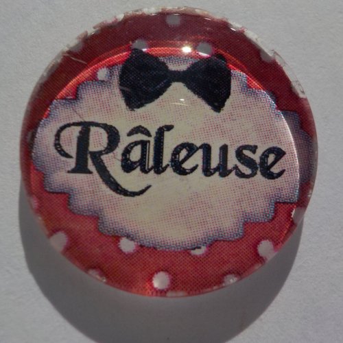 Cabochon de verre avec son image photo et son écriture râleuse, magenta, noir,