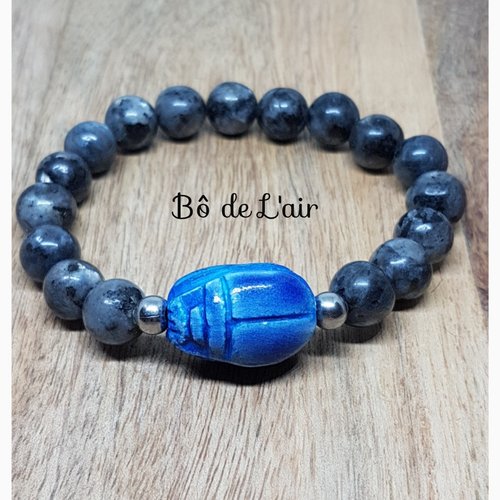Bracelet larkivite et scarabée porcelaine bleu