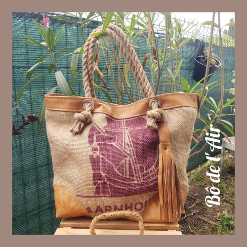 Sac cabas toile de jute et cuir ancien , motif bateau et anses corde naturelle