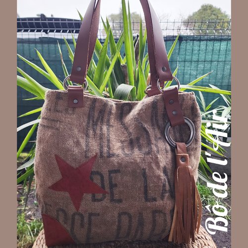 Sac cabas toile de jute ancienne " messageries parisiennes " et cuir ancien cognac