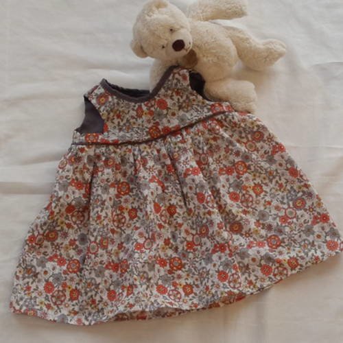 Petite robe sans manche boutonnée au dos en coton style liberty taille 6 mois 