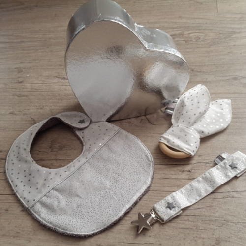 Bavoir attache tetine et anneaux de dentition en kit cadeau pour bébé tissus de coton pailleté