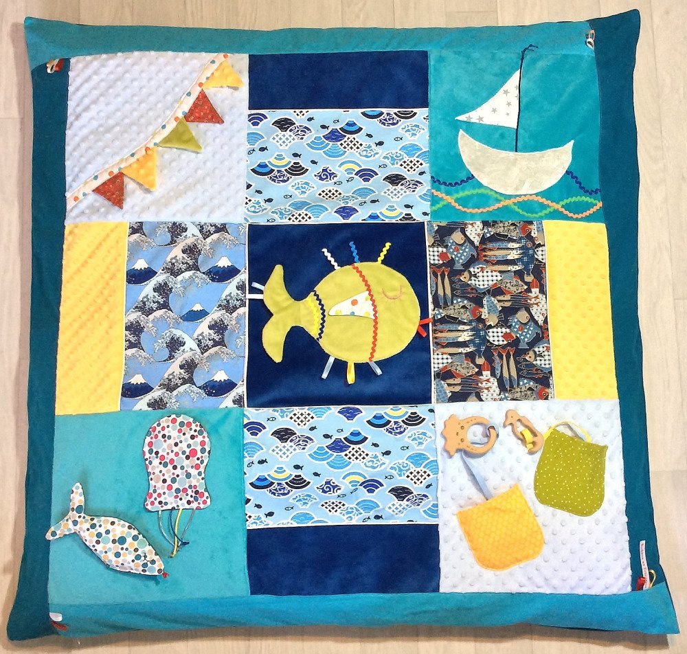 Tapis D Eveil Theme Marin Mer Poissons Un Grand Marche