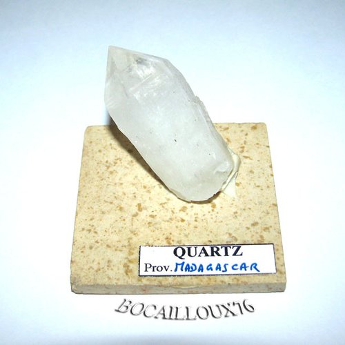 -dispo---quartz s187 - madagascar - c. mineraux