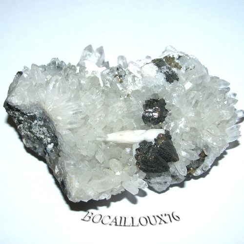 -dispo---quartz - blende - laumontite h260 - perou - c. mineraux