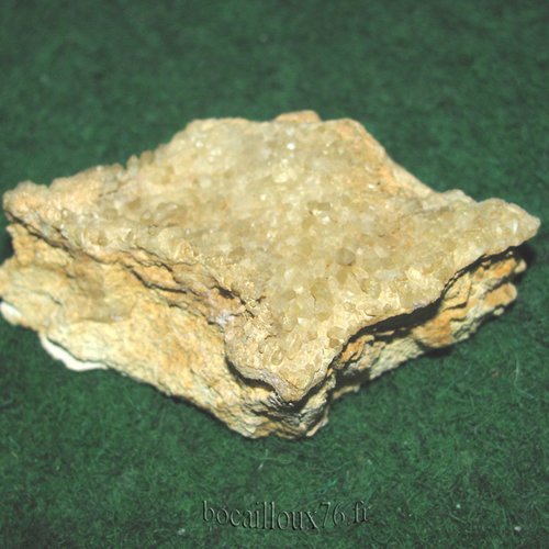 -dispo---calcite h341 - 01.bugey - c. mineraux