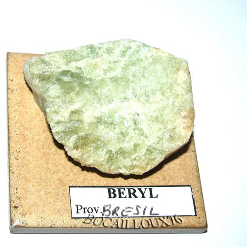 -dispo---beryl s1124 (emeraude) - bresil - c. mineraux