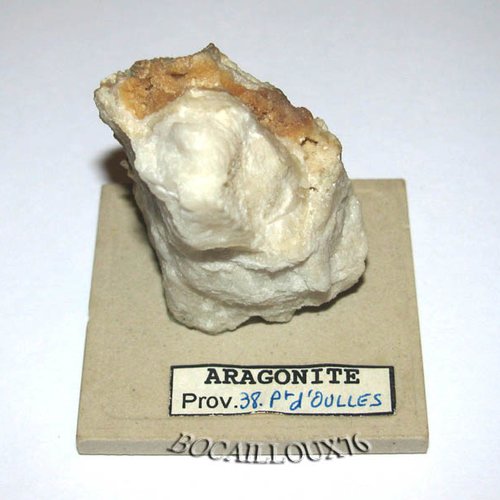 -dispo---aragonite s575* - 38.pont d'oulles - collection mineraux
