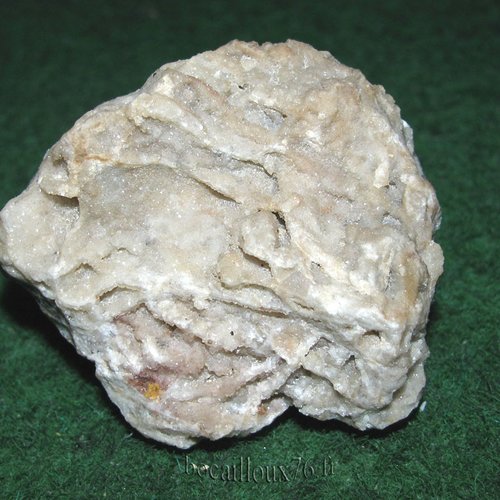 -dispo---quartz h969* - 38.la poype - collection mineraux - m22