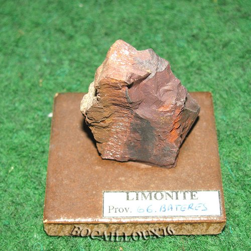 -dispo---limonite ¤582 - 66.batere - c. mineraux - c20