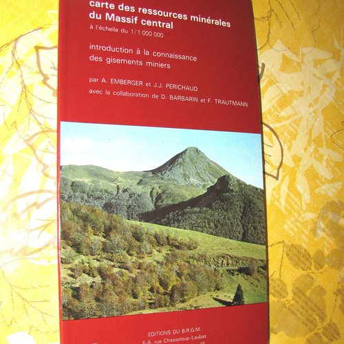 -dispo---carte des ressources minerales du massif central . brgm. c. livres .
