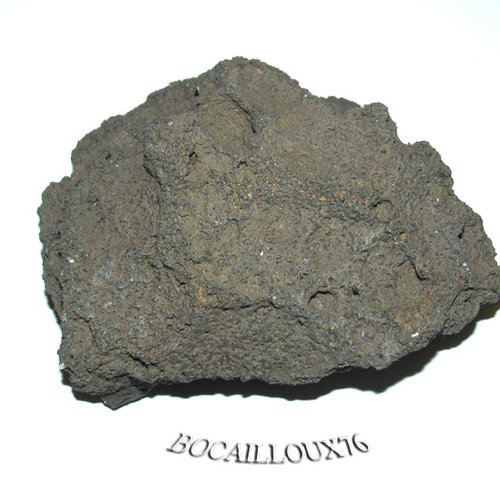 -dispo---basalte pahoehoe h163* - 974.la fournaise 2004 - c. mineraux - m31
