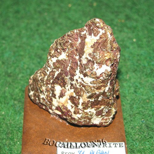 -dispo---chalcopyrite ¤402 - 81.alban - c. mineraux - c21