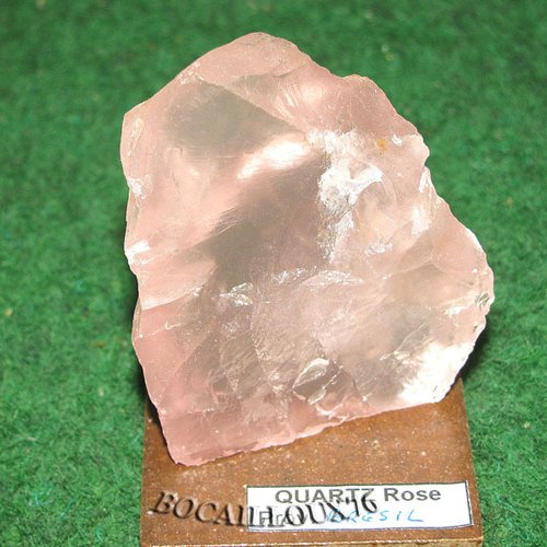 -dispo---quartz rose ¤515 - bresil - c. mineraux - c21
