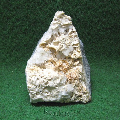-dispo---dolomite - calcite h1162* - 59.glageon - c. mineraux - b3