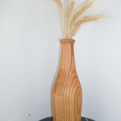 Vase en chêne tourné pour des fleurs séchés ou naturel