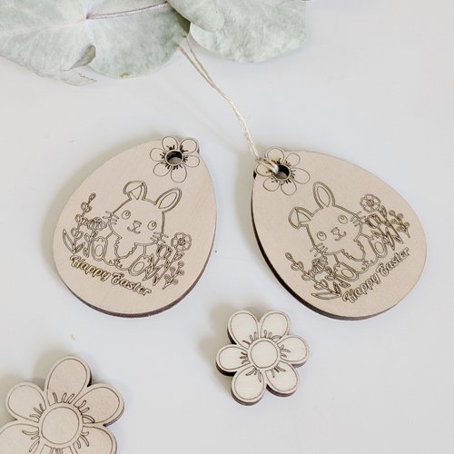 Oeufs pleins en bois motif lapin et fleurs
