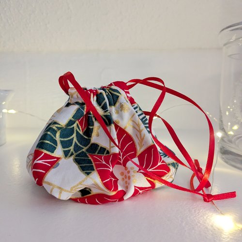 Petit pochon pour cadeau de noël