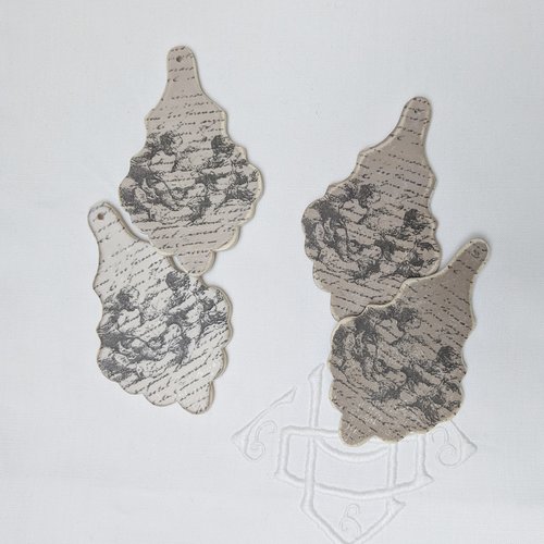 Pampilles en bois décorées - tons taupe/beige