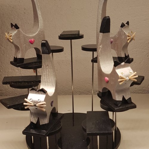 Chat porte bague en bois