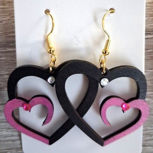 Boucles d'oreille en bois motif coeurs