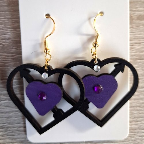 Boucles d'oreille en bois motif coeurs