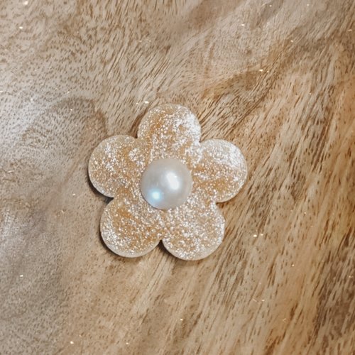 Broche petite fleur
