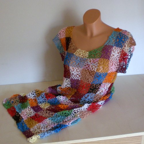 Robe manches courtes multicolore au crochet