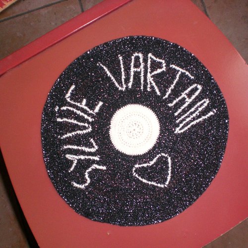 Sur commande uniquement disque vinyle au crochet & en coton