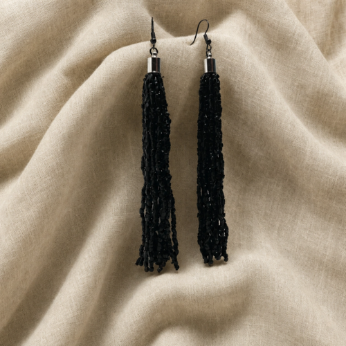 Boucles d'oreilles longues frange perles de verre de bohème noires — bijou vintage fait main, 10 cm