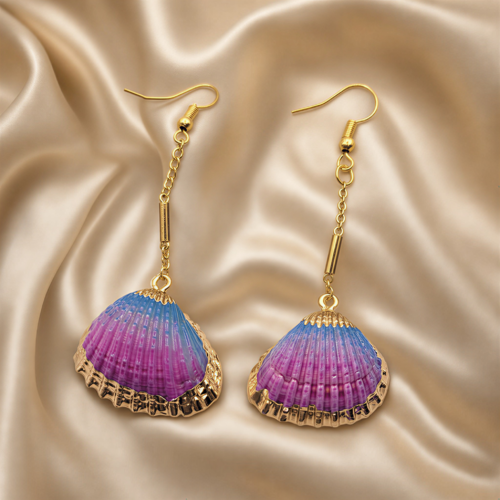 Boucles d'oreilles coquillage violet et bleu, bijoux marine bohème dorés, pendantes coquillages colorés, cadeau femme été