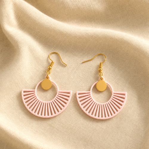 Boucles d'oreilles pendantes géométriques roses et dorées – création française imprimée en 3d