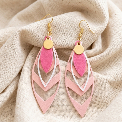 Boucles d'oreilles graphiques 3d – navettes superposées rose et blanc, breloque dorée