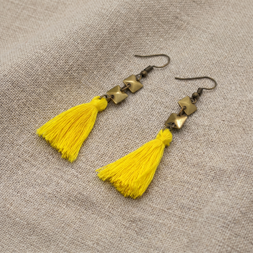 Boucles d'oreilles pompons jaunes & bronze - fait main, bohème chic, légères, cadeau femme, artisanat français