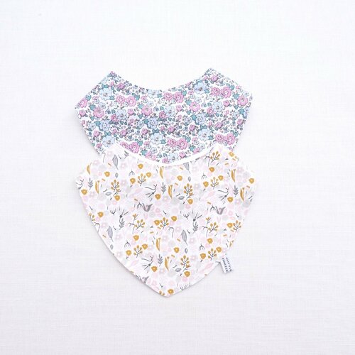 Lot de deux bavoirs foulard  original 0/12 mois fille cadeau naissance fille original