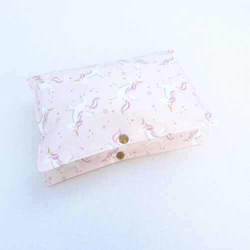 Pochette à couches et à lingettes bébé  liste naissance original licornes