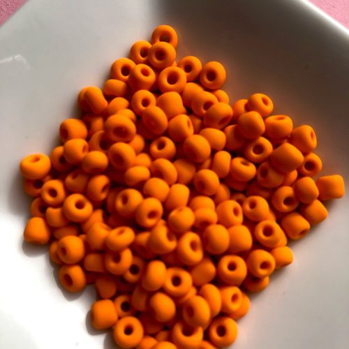 Perles de rocaille orange aspect mat 4 mm  - lot de 12 gr