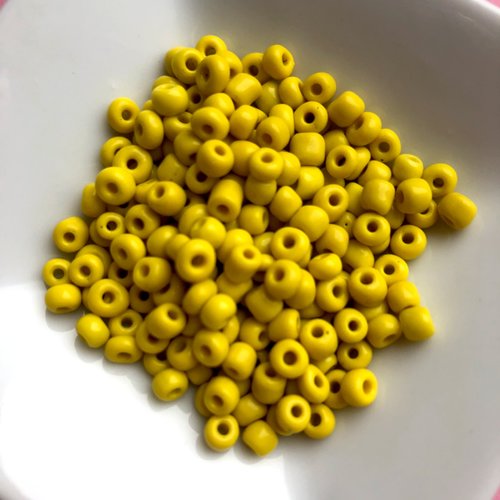 Perles de rocaille jaune  4 mm  - lot de 15gr
