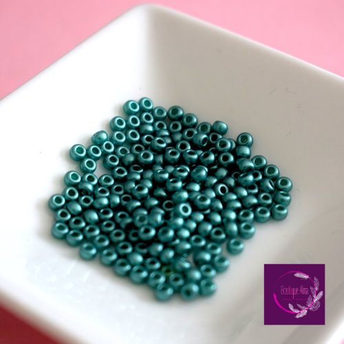 Perles de rocaille de verre ton vert émeraude 2 mm  - lot de 5 gr
