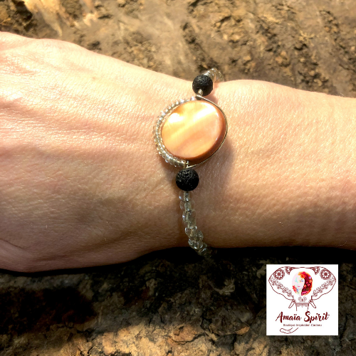 Bracelet femme jonc palet de nacre cuivré perles de verre et perles de lave