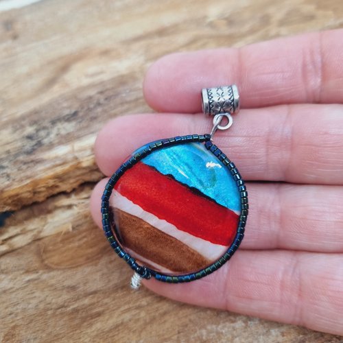 Pendentif avec bélière ornement perles - création unique