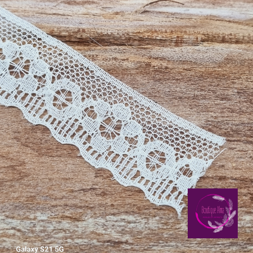 Ruban en dentelle écru - 50 cm