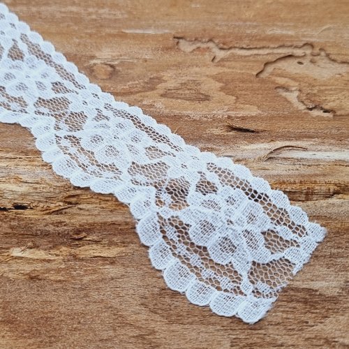 Ruban en dentelle blanche - 50 cm