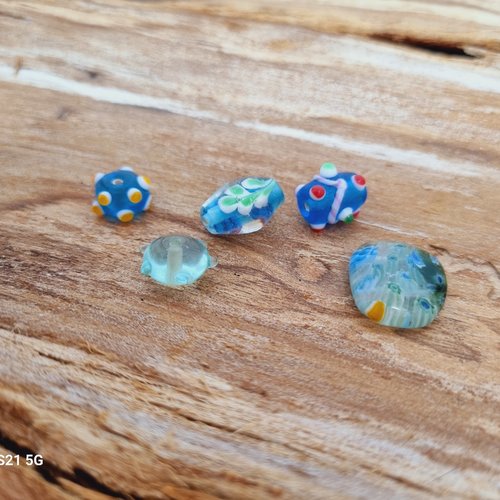 Lot de 5 perles de verre bleu